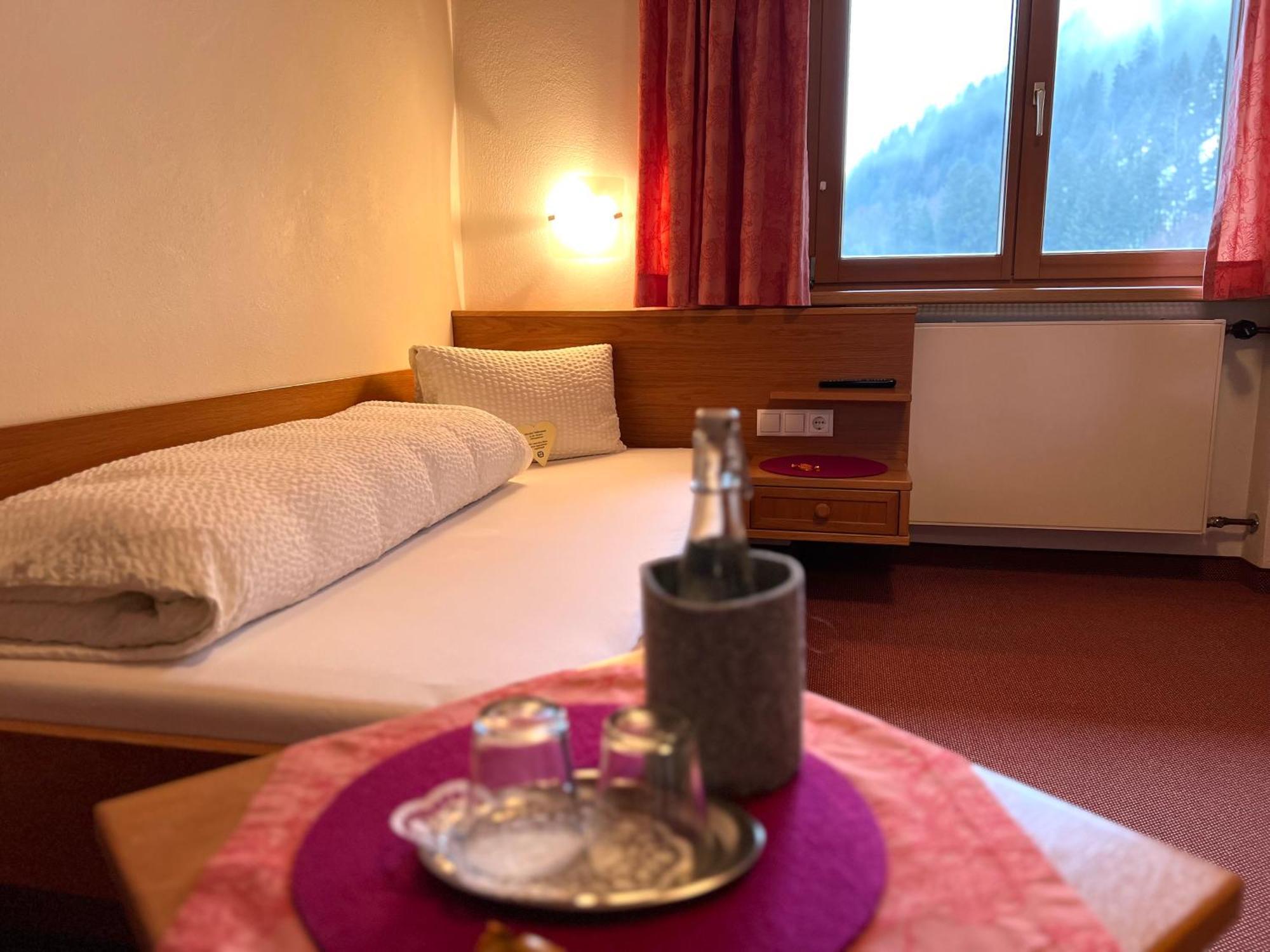 Pension Christophorus Hotel Garni Partenen Eksteriør billede